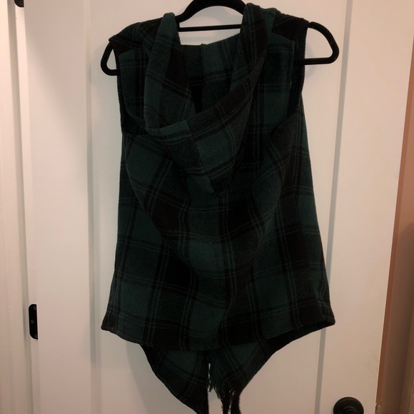 Plaid Sleeveless Hooded Vest - Picture 3 of 4